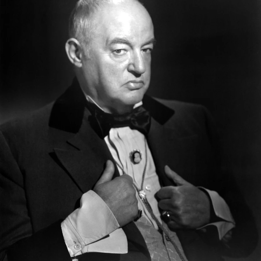 The Woman In White Sydney Greenstreet 1948 Photo Print (8 x 10)