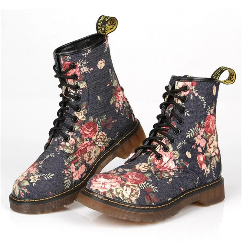 Fashion 2015 Brand Women Martin Boots Patent Leather Floral Lace Up