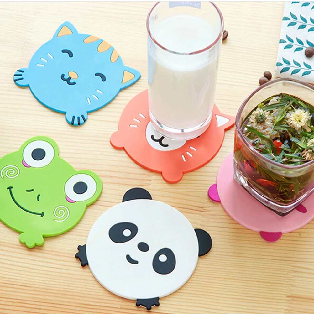 

1PC cartoon animal drink pads Cute panda frog cat pig silicone dining table placemat coaster kitchen accessories mat cup bar mug