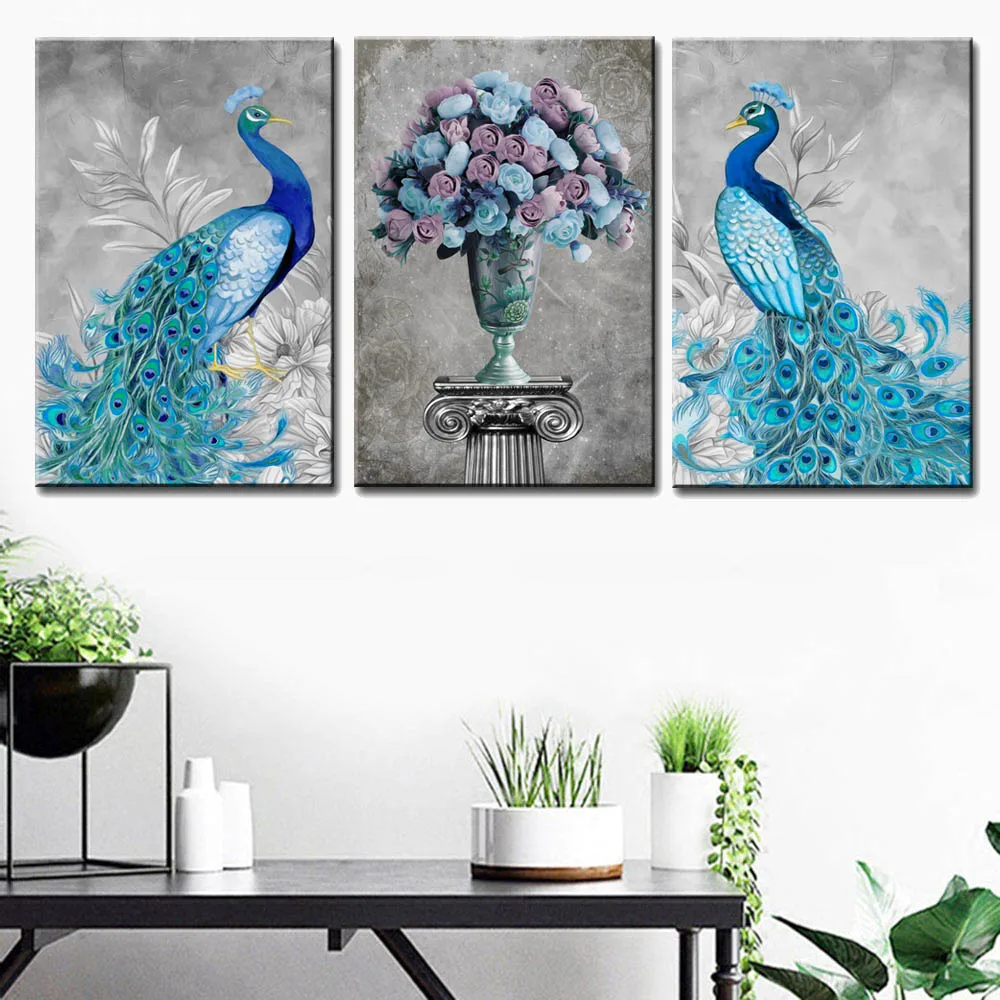 Peacock canvas print (3)