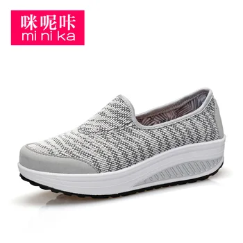 

2020 Women's Sport Fitness Shoes Women Swing Wedges Toning Shoes Height Increasing Platform Trainers Sneakers AA40244