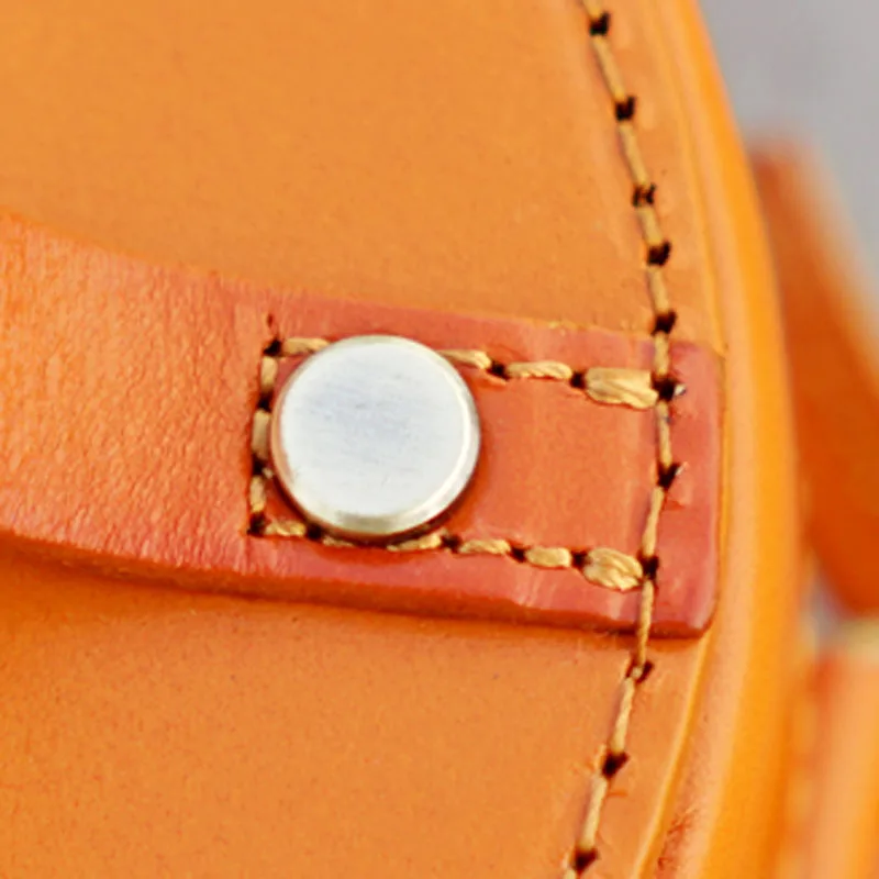 AETOO Hand-shoulder shoulder back portable female models plastic hard shell leather vegetable tanned leather small retro drum