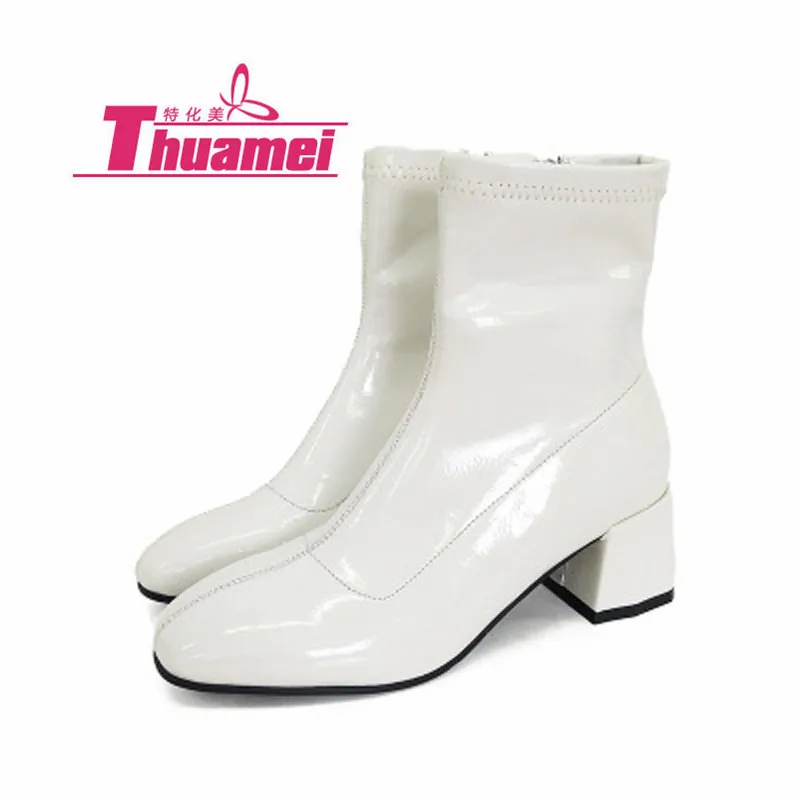 

Platform High Heels Motorcycle Women Rivets Fashion Ankle Autumn Women Boots Shoes Woman Botas Thick Heels Red Grey #Y0798051Q