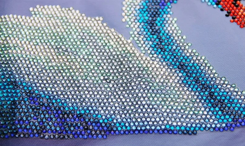 Swan Crystal Diamond Simple Embroidered Point Sticky Drill Cross