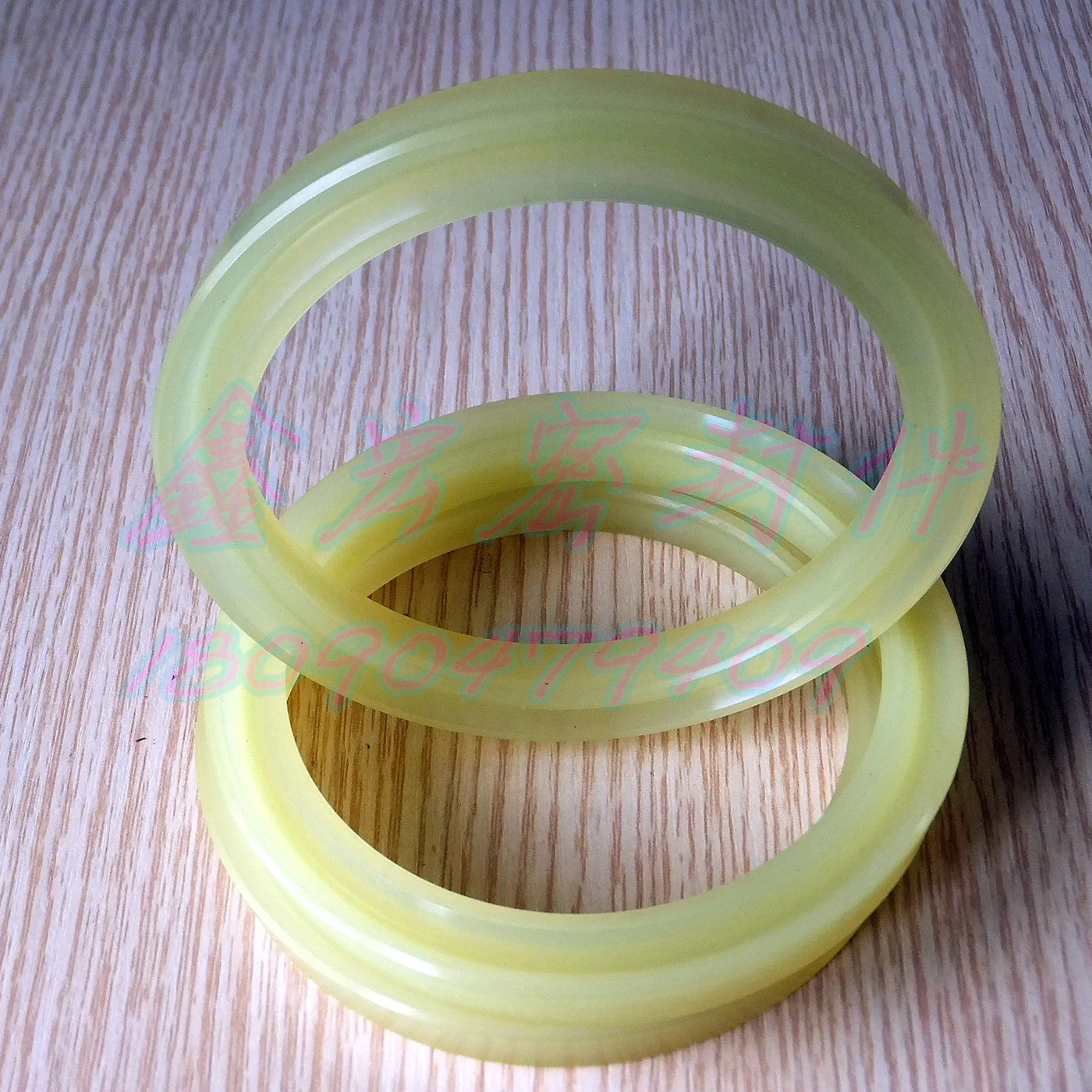 Hydraulic cylinder seals KYd type 200 * 15 230 23 with the piston rod