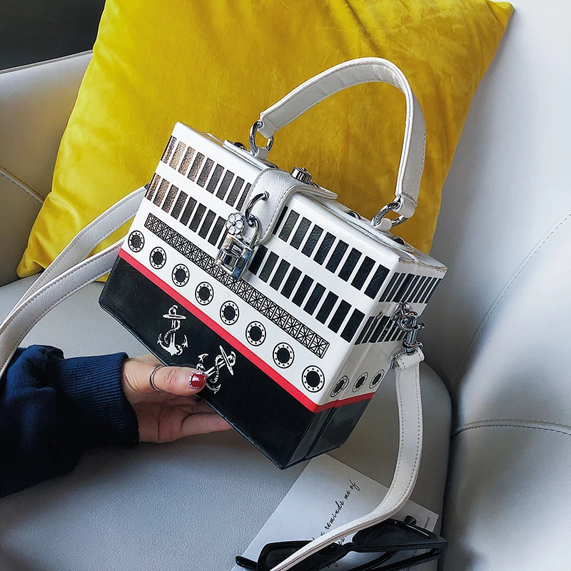 

White Black Striped Lock Women Shoulder Handbags and Purse 2018 New High Quality Celebrity Luxury Box Clutch Lady Crossbody Bag