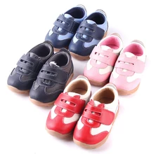 SandQ bebé fútboles zapatos zapatillas de Chicos chicas zapatillas de deporte de Los Niños zapatos de cuero de color rosa rojo negro azul marino de cuero genuino suela flexible