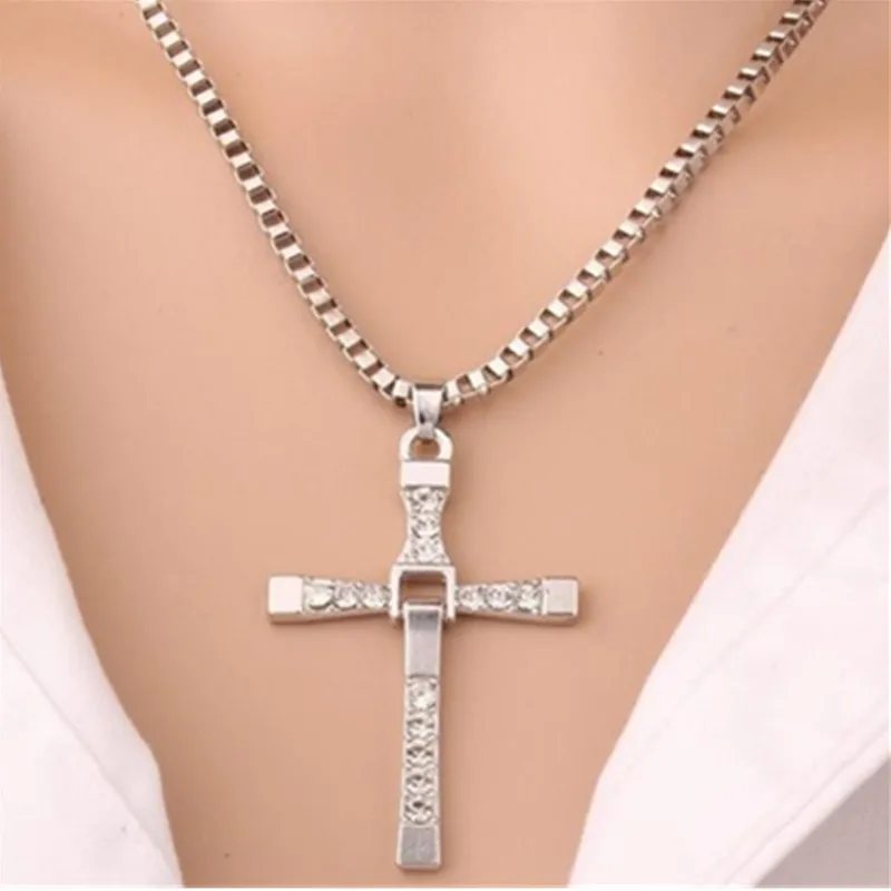 

YIERMEINew Fast and Furious 7 Moive Cross Tourette Necklace Dominic Toretto Cross Gold & Silver Plated Pendant Necklace For Men