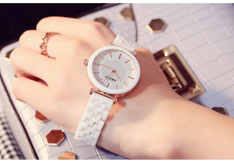 Kezzi marca relógios de cerâmica flor branca