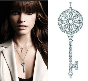 

Solid Platinum PT950 Key Shape Diamond Pendant Necklace Romantic Bridal Engagement Jewelry Lasting Forever