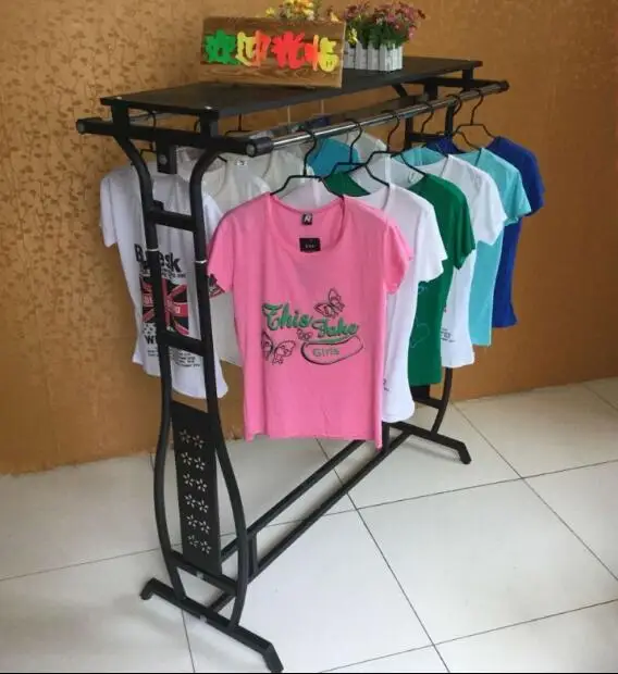 

Iron art clothing store shelves in the middle island clothing store double bars display rack.