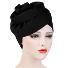 7 цветов Для женщин хлопок сплошной Цвет мусульманские индийский тюрбан шапка сбоку скрученная спираль большой цветок выпадения Волос Кепка chemo плиссированными манжетами