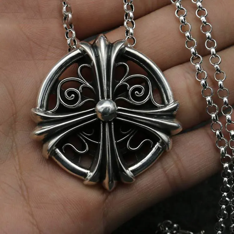 

S925 Sterling Silver Hollow Crosses Men Pendant Lock Chain Chain Personality Fashion Thai Silver Necklace Female Pendant