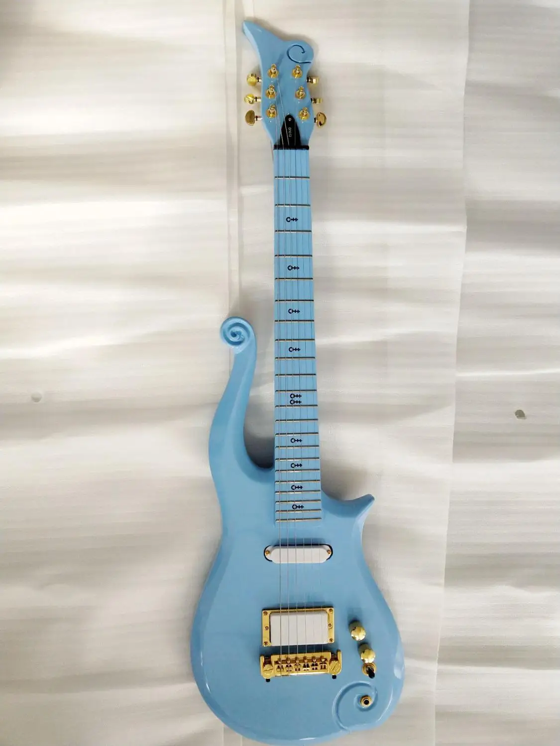 

Prince Cloud Electric Guitar White Blue Yellow Multi Color, Gold Truss Rod Cover, Symbol / Dot Inlay, Gold hardware