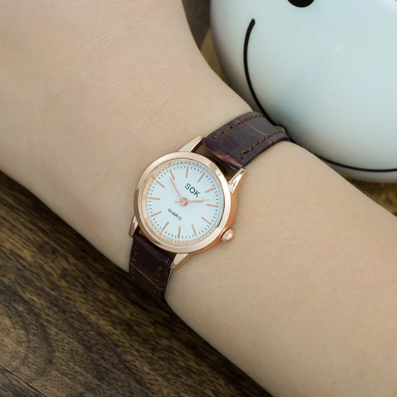 

Watch girl student Korean version of the simple retro small small disc female table small round * black with black face