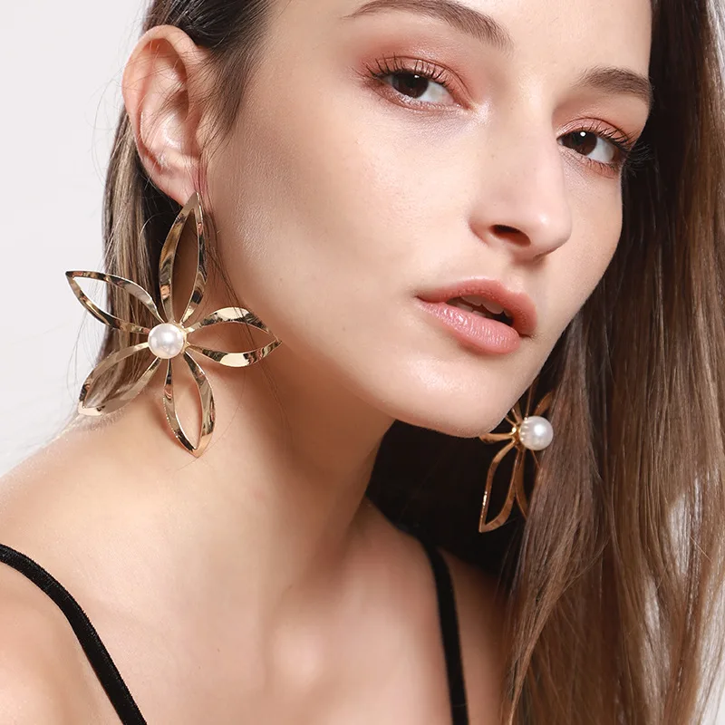

Bohemia Big Flower Earrings for Women Gold Color Alloy Pearl Earring Party Wedding Fashion Jewelry boucle d'oreille femme 2019