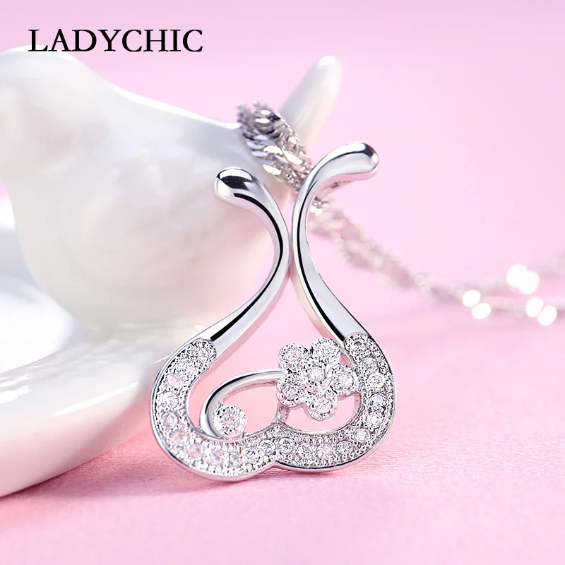 

LADYCHIC Brand Fashion Love Heart Chain Necklace for Girlfriend Silver Color Twisted Zircon Pendant Valentine's Day Gift LN1028