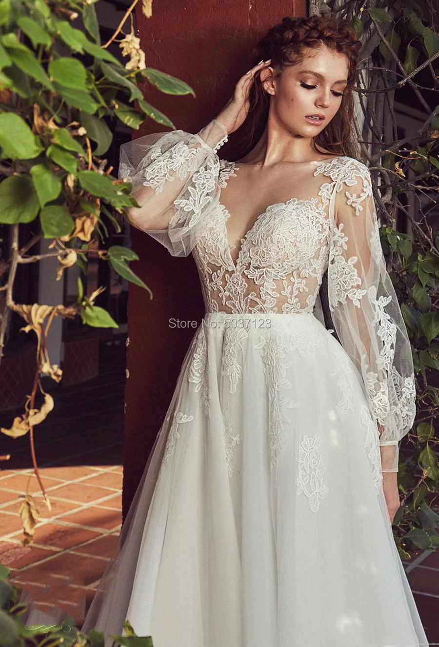 Long Sleeves A Line Wedding Dresses V Neck Lace Appliques Backless Wedding Bridal Gowns Vestido De Noiva Court Train