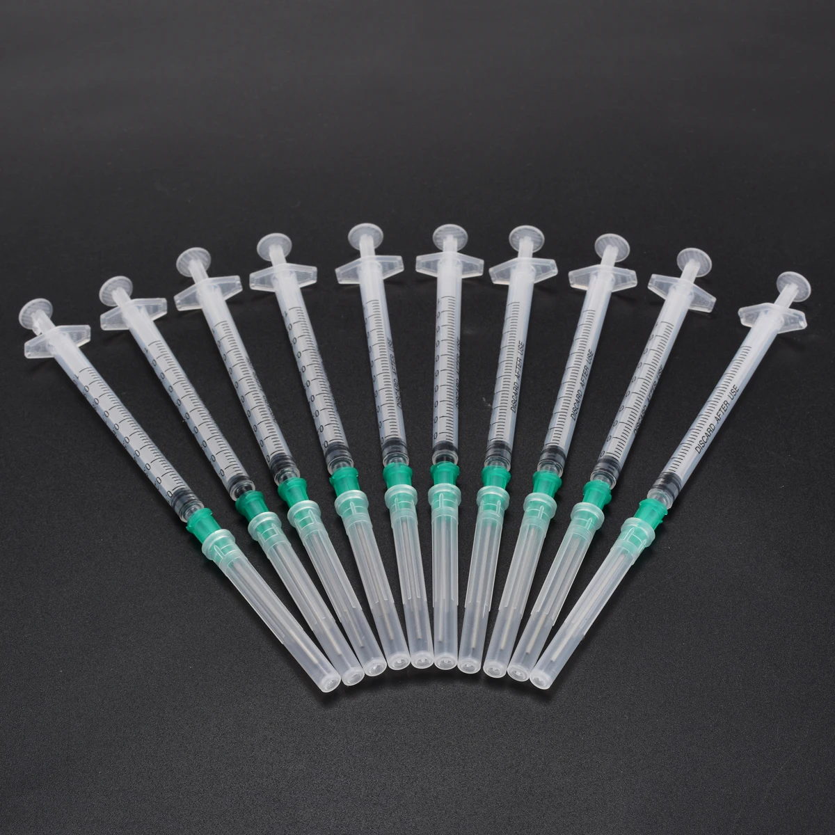 10 Pieces/Set 1ml Syringe &18Ga 1.5 Inch Blunt Tip Needle & Protective Cover Cap Kit For Applications in Tight Spots