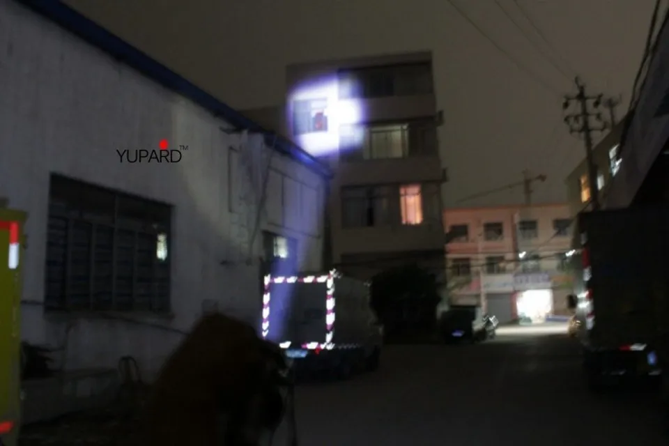 YUPARD XM-L2 светодиодный T6 светодиодный фонарик с функцией зума белый красный свет аварийный поисковый фонарь прожектор + 18650 аккумуляторная