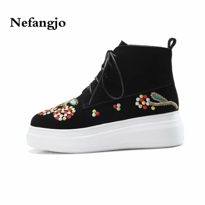 

Nefangjo 2018 Fashion Embroidery Women Shoes Suede Leather Lace Up Women Flat Boots Ankle Platform Boots Women Martin Boots