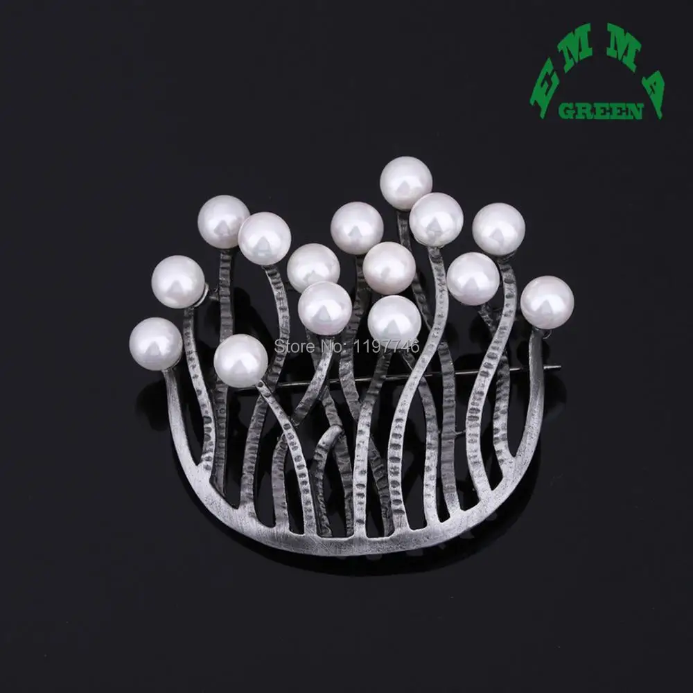 

Coral Simulated Pearls Brooch for Women Elegant Opal Badges Corsages Brooches Female Sweater Suit Accessory Coral