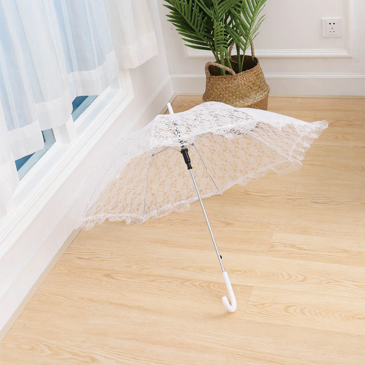

Exquisite Lace Parasol Vintage Elegant Decorative Lace Umbrella for Girls Bride