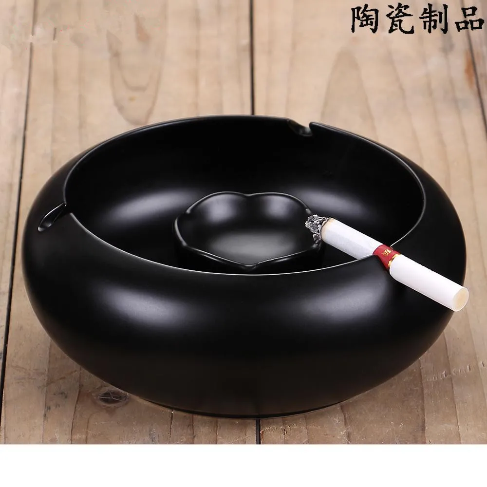 The ashtray ceramic simple creative European fashion personality living room large  Anti  wind  Chinese antique ornaments exting