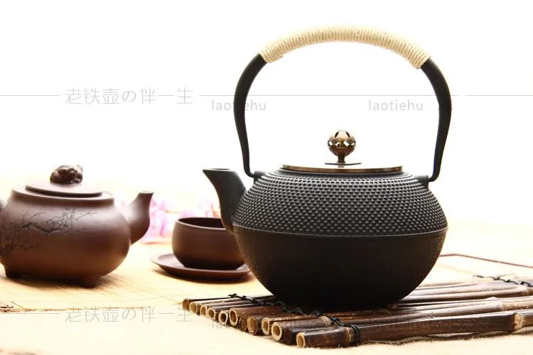 0.6L, 0.9L, 1.0L, 1.1L, 1.2L, 1.3L Япония чугун горшок набор древесный уголь плита кухонный чайник без покрытия Железный чайник Дома Ретро чай Комплект
