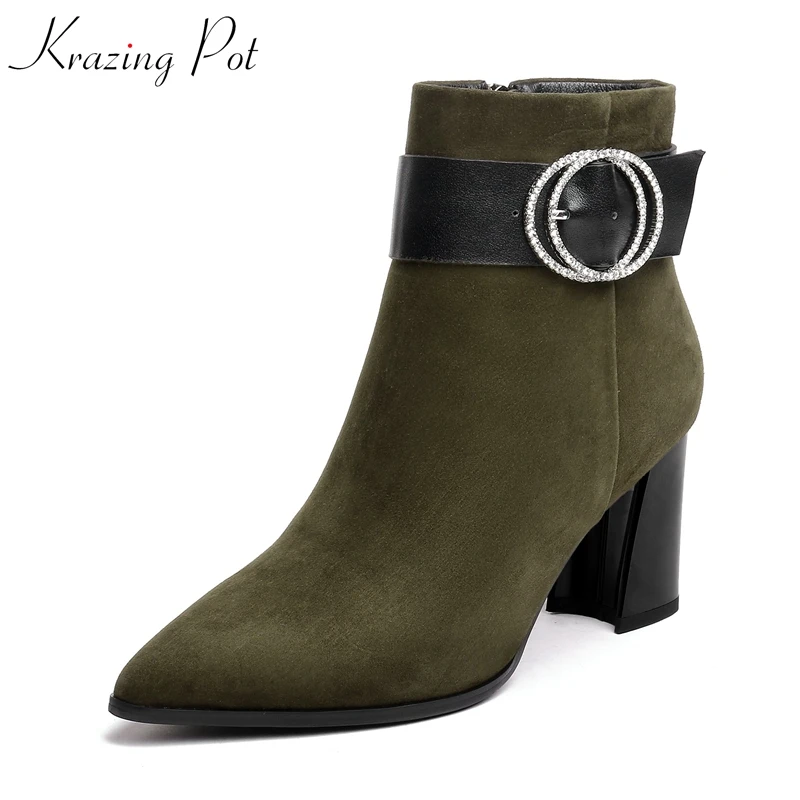 

Krazing Pot new kid suede luxury crystal round buckle square heels movie star keep warm pointed toe bigger size ankle boots L6f1
