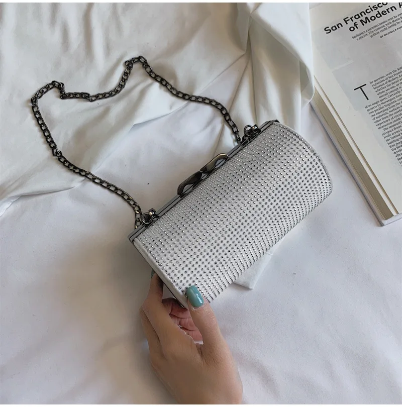 

Litthing 2019 Messenger Woman Handbag Female Designer Shoulder Bag Little Rivet Clutch Crossbody Bag Fashion Trend Package