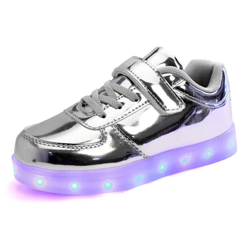 Модная детская обувь со светодиодами для мальчиков и девочек светящаяся обувь Повседневные кроссовки с зарядным устройством USB 18 цветов 7 видов стилей - Цвет: Silver