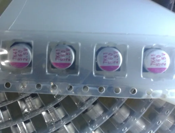 

20PCS SMD Solid Capacitor 2.5V 560UF 6*5.9MM