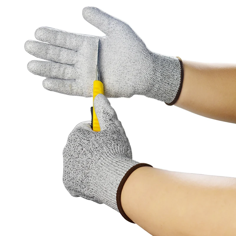 2. Safety gloves against cuts from stainless steel with a metal mesh