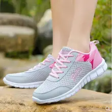 Женская Повседневная обувь сезон: весна–лето женская обувь из сетчатого материала Туфли без каблуков Модные Босоножки цвет серый голубой дышащий Для женщин кроссовки donna