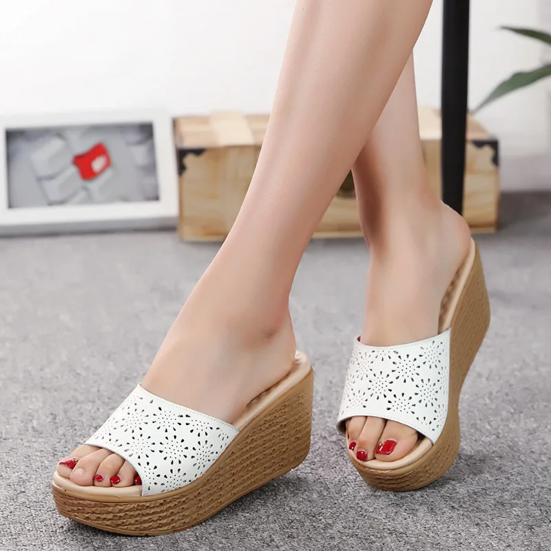 

22016 summer outdoor new lady sandals female sponge thick bottom leather sandals a women wedges sandals