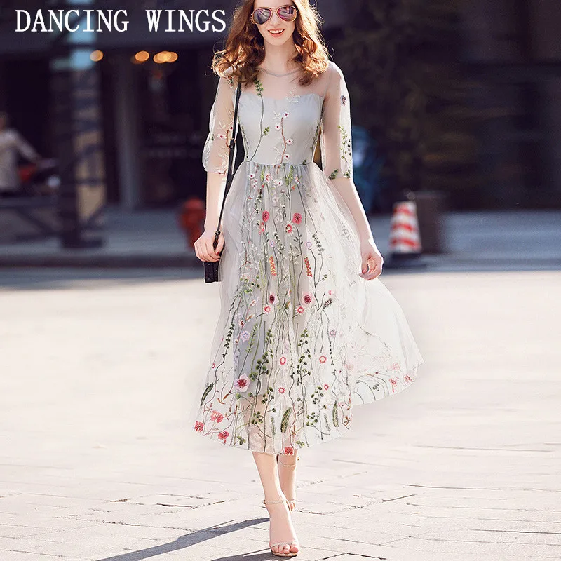 

Women Runway Lace Dress 2018 Spring Women's Elegant Half Sleeve Tulle Gauze Flower Floral Embroidery Long Dress Female Vestido