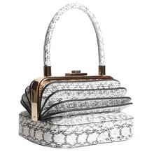 Женские ручные вечерние сумки и клатчи из тисненой змеиной кожи