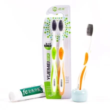 2 шт. импортируется из черного угля и щетинки зубной щетки Уход за полостью рта Y016(Цвет случайный