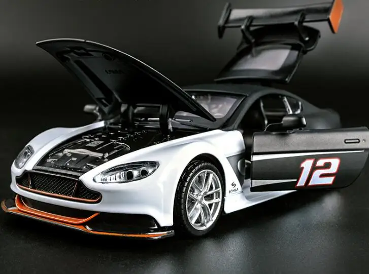

1:32 alloy car model super sports car simulation children's toy car with sound and light pull back