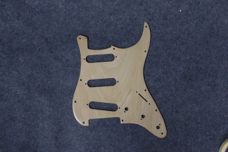 Ручной работы Pickguard ashtree#1605H-4 Электрический S trat гитара дерево SSS