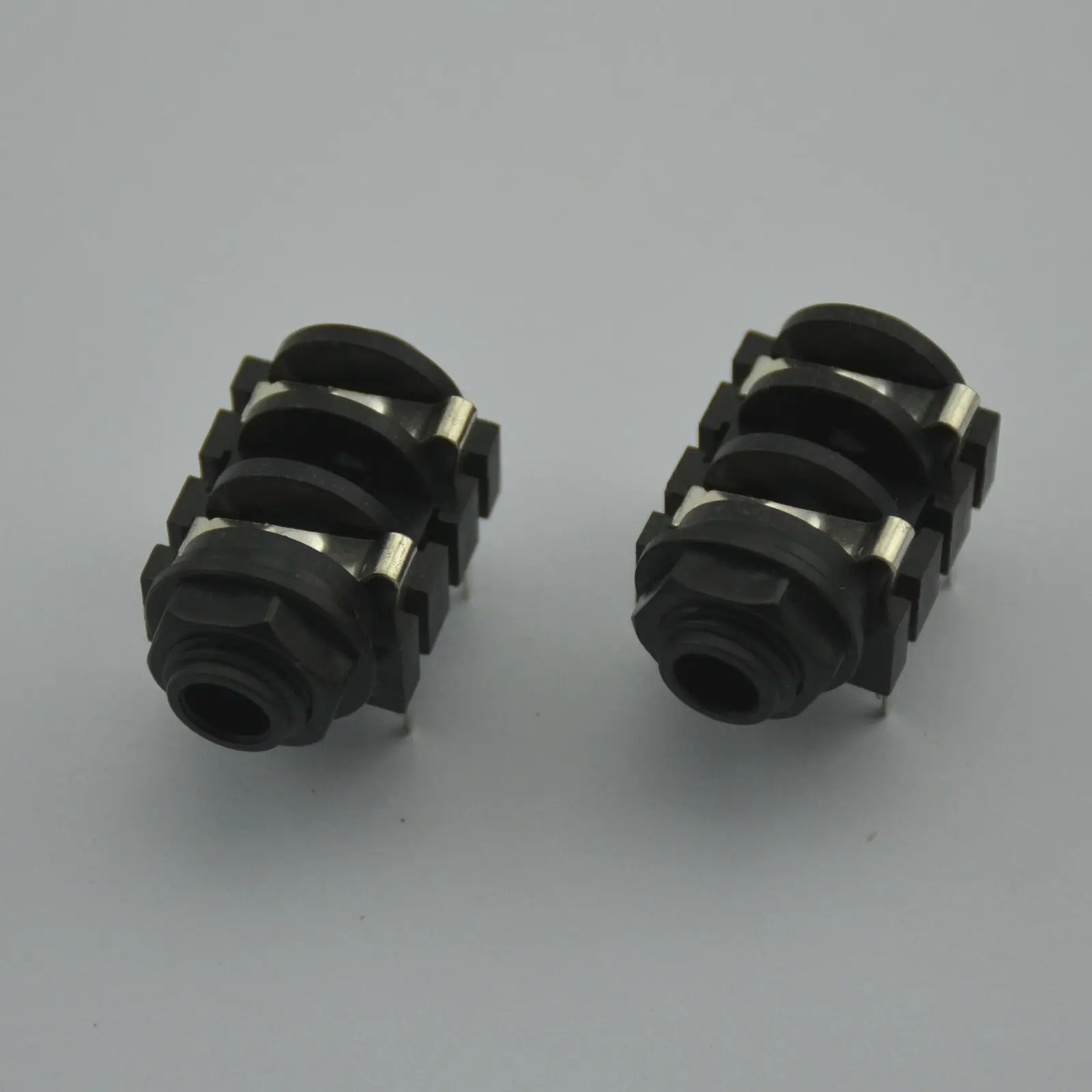 

2PCS 6.35 mm (1/4") Female Mono Jack Socket Panel PCB Welding,free shipping new!