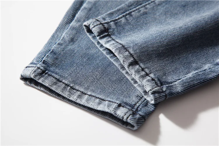 10453685897_1961066287