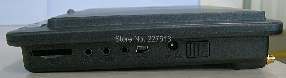 RD4 - Side -Slots.jpg