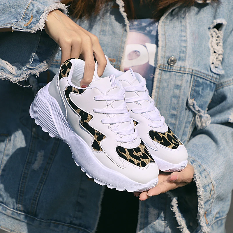 

Brand Breathable Women's Running Shoes Platform Chunky Sneakers Women Lace Up Black White Shoes Sapatos Feminino Mujer Footwear