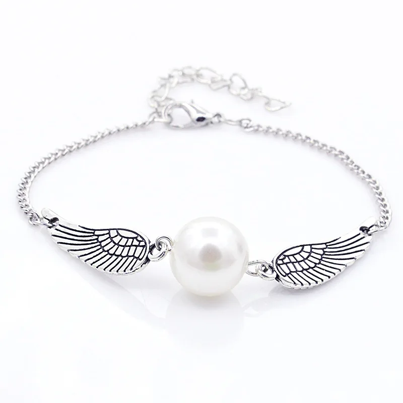 

2019 Latest Popular Jewelry Retro Simulated Pearl Angel Wings Charm Bracelet for Women Delicate Gift