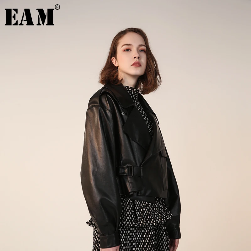 

[EAM] 2019 New Autumn Winter Lapel Long Sleeve Black Pu Leather Buckle Stitch Loose Jacket Women Coat Fashion Tide JQ887