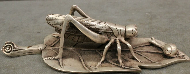 

wholesale factory Folk Chinese Silver Animals Bronze Locust Stalking Snail Leaf Statue Sculpture