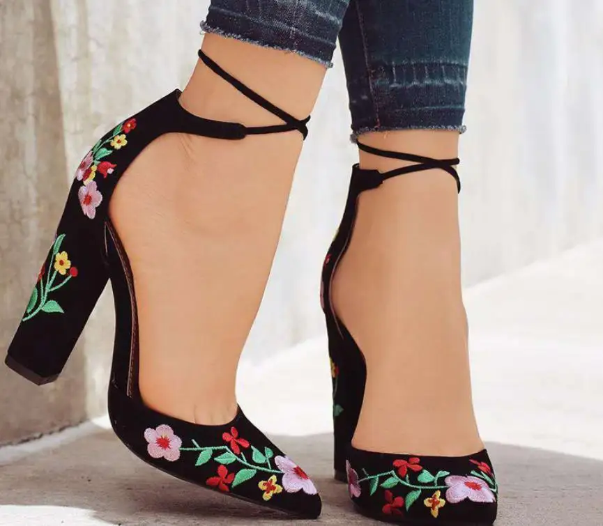 

2019 autumn and winter new style popular European and American embroidered fashion sandals