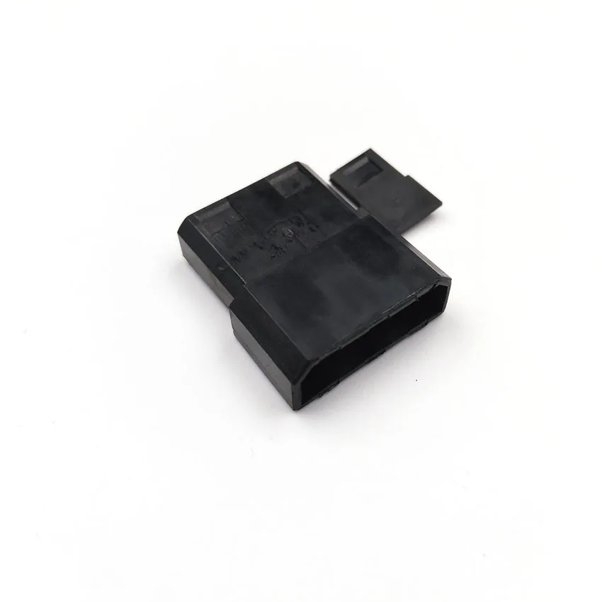 Molex_4Pin_male_female_connector_housing_2_4